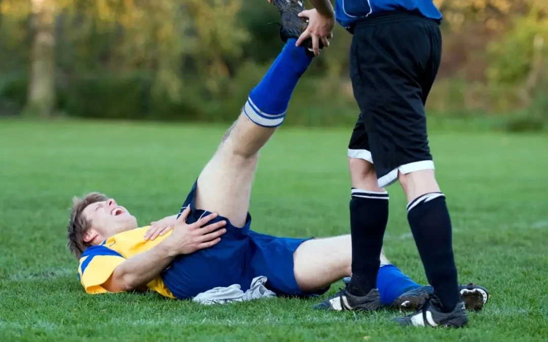 Blessé au football ? Vos droits à indemnisation pour accident de sport